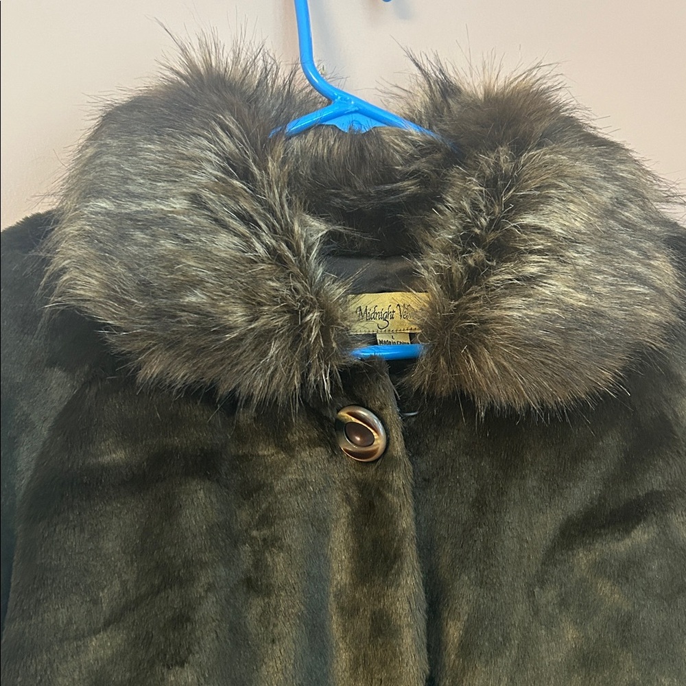 Midnight Velvet Faux Fur Jacket Hook Closure Sleeve and Hem Detail Size Large - Picture 5 of 12